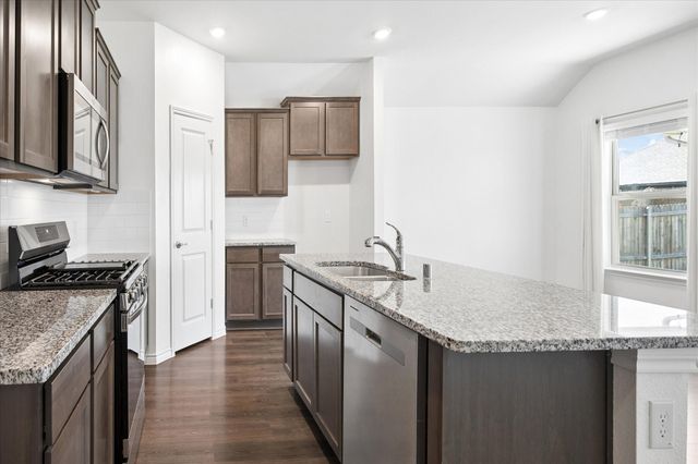 407 Willow View Way, Princeton, TX 75407