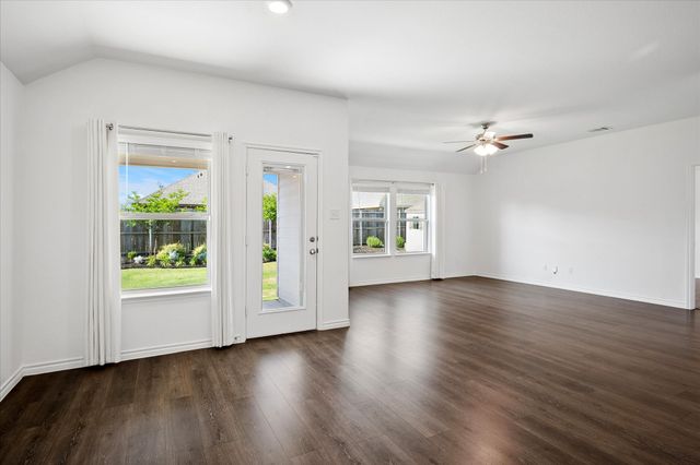407 Willow View Way, Princeton, TX 75407