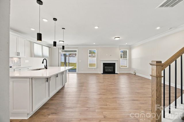 2020 Embassy Court, Charlotte, NC 28213