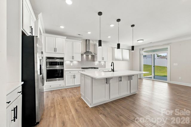 2020 Embassy Court, Charlotte, NC 28213