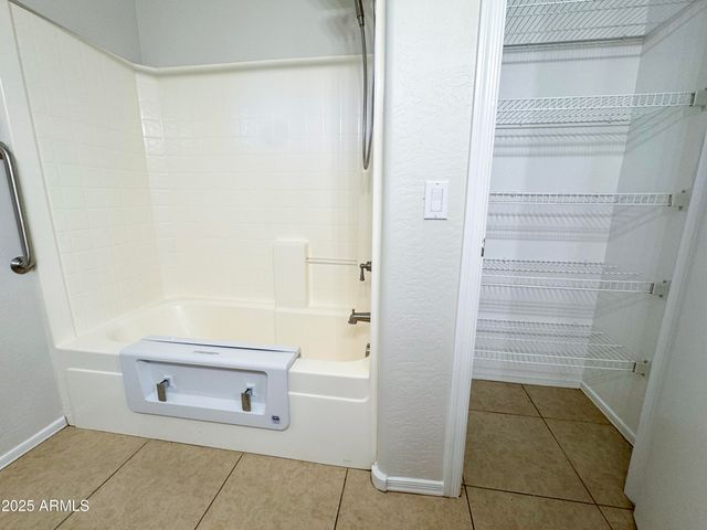 17230 W SAGUARO Lane, Surprise, AZ 85388