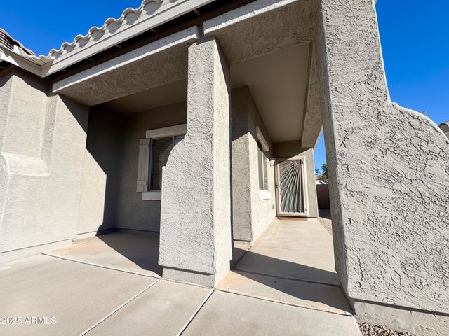 17230 W SAGUARO Lane, Surprise, AZ 85388