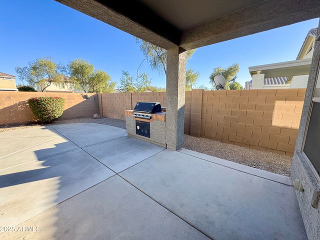 17230 W SAGUARO Lane, Surprise, AZ 85388