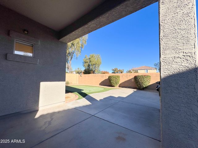17230 W SAGUARO Lane, Surprise, AZ 85388