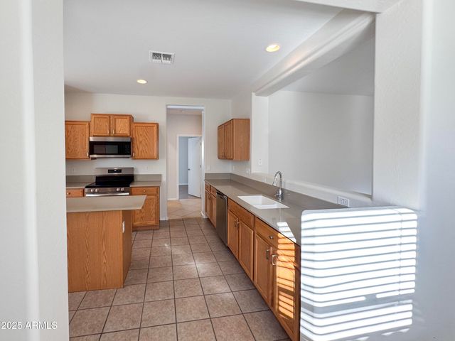 17230 W SAGUARO Lane, Surprise, AZ 85388