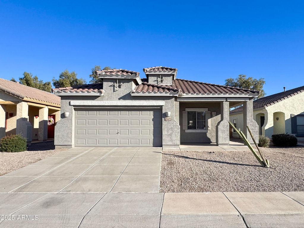 17230 W SAGUARO Lane, Surprise, AZ 85388