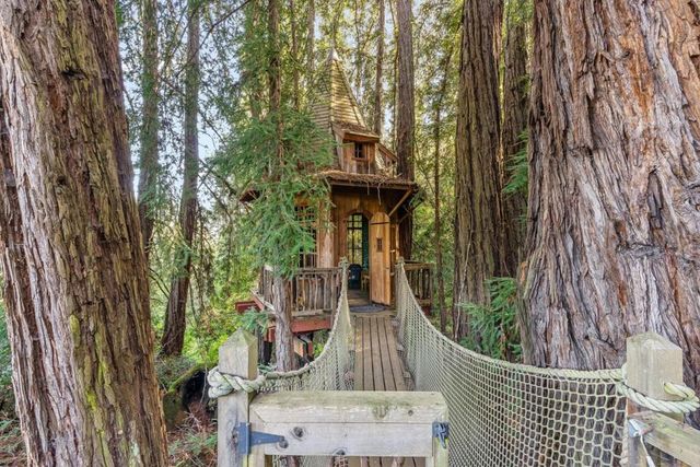 220 Falcon, Santa Cruz, CA 95065