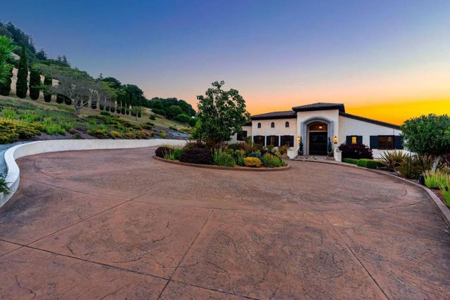 220 Falcon, Santa Cruz, CA 95065