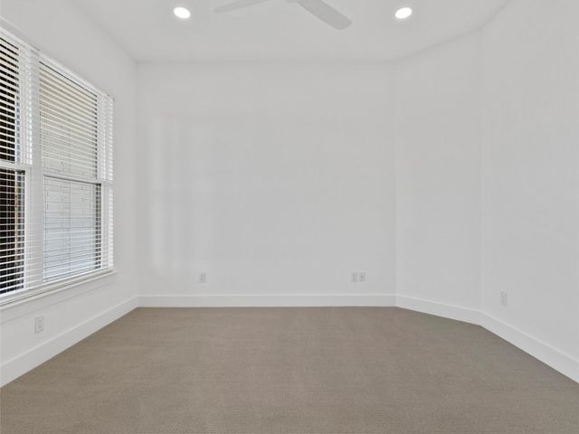 131 Hydrangea Drive, Smithville, TX 78957