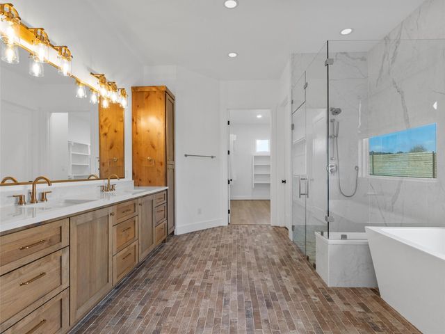 131 Hydrangea Drive, Smithville, TX 78957