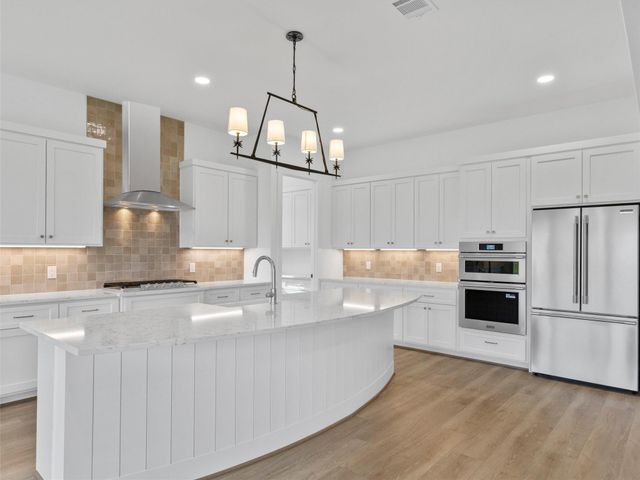 131 Hydrangea Drive, Smithville, TX 78957