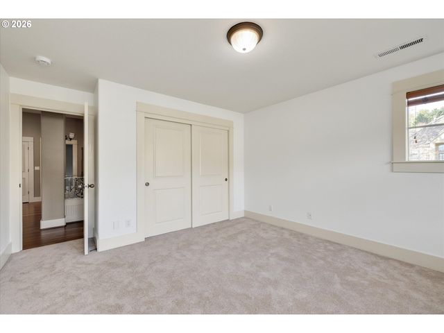 3648 FAIRHAVEN Dr, West Linn, OR 97068