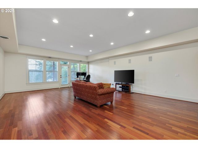 3648 FAIRHAVEN Dr, West Linn, OR 97068