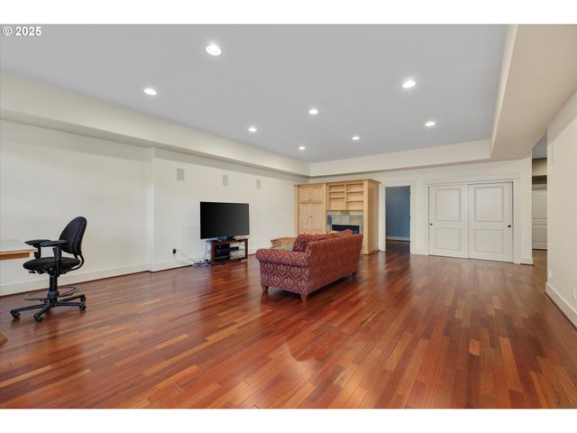 3648 FAIRHAVEN Dr, West Linn, OR 97068