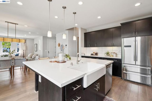 416 416 Bohol Circle Ln, Alameda, CA 94501