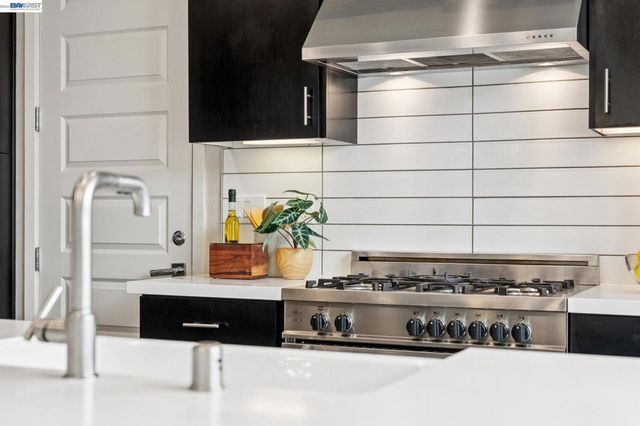 416 416 Bohol Circle Ln, Alameda, CA 94501