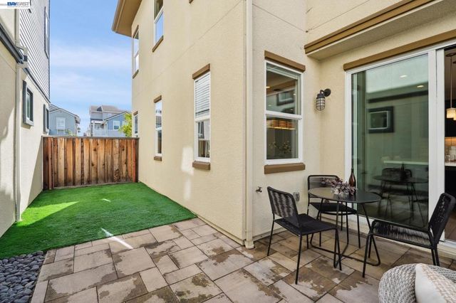 416 416 Bohol Circle Ln, Alameda, CA 94501