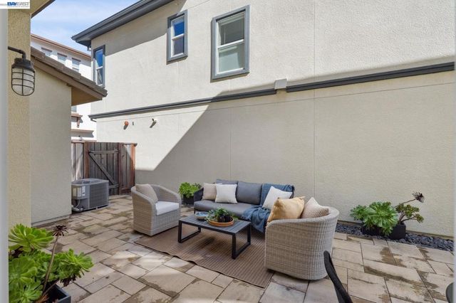 416 416 Bohol Circle Ln, Alameda, CA 94501