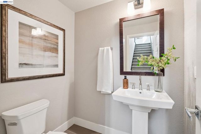 416 416 Bohol Circle Ln, Alameda, CA 94501