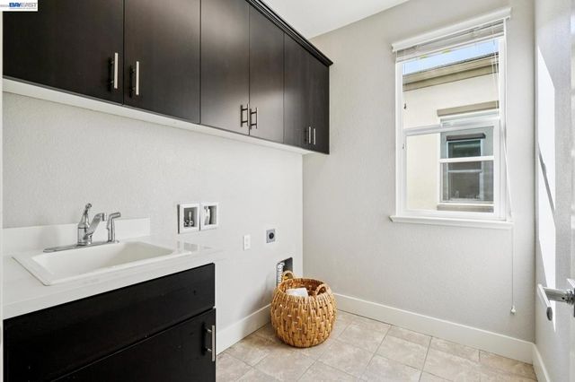 416 416 Bohol Circle Ln, Alameda, CA 94501