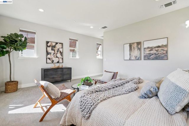 416 416 Bohol Circle Ln, Alameda, CA 94501