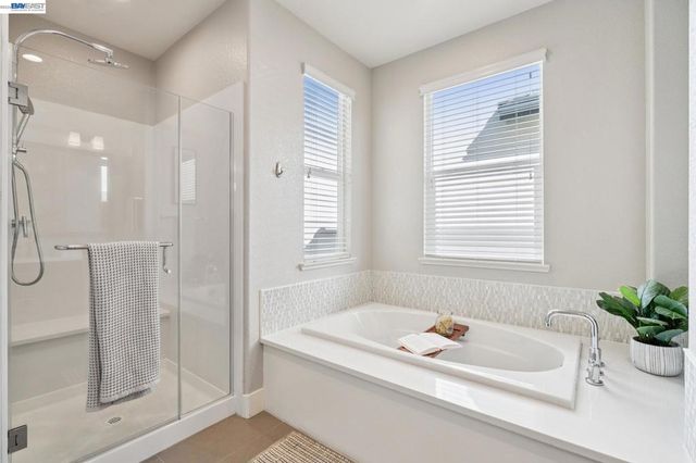 416 416 Bohol Circle Ln, Alameda, CA 94501