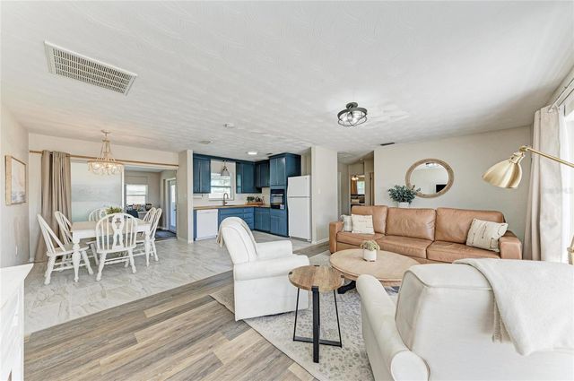 120 60TH STREET W, Bradenton, FL 34209