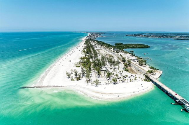 120 60TH STREET W, Bradenton, FL 34209