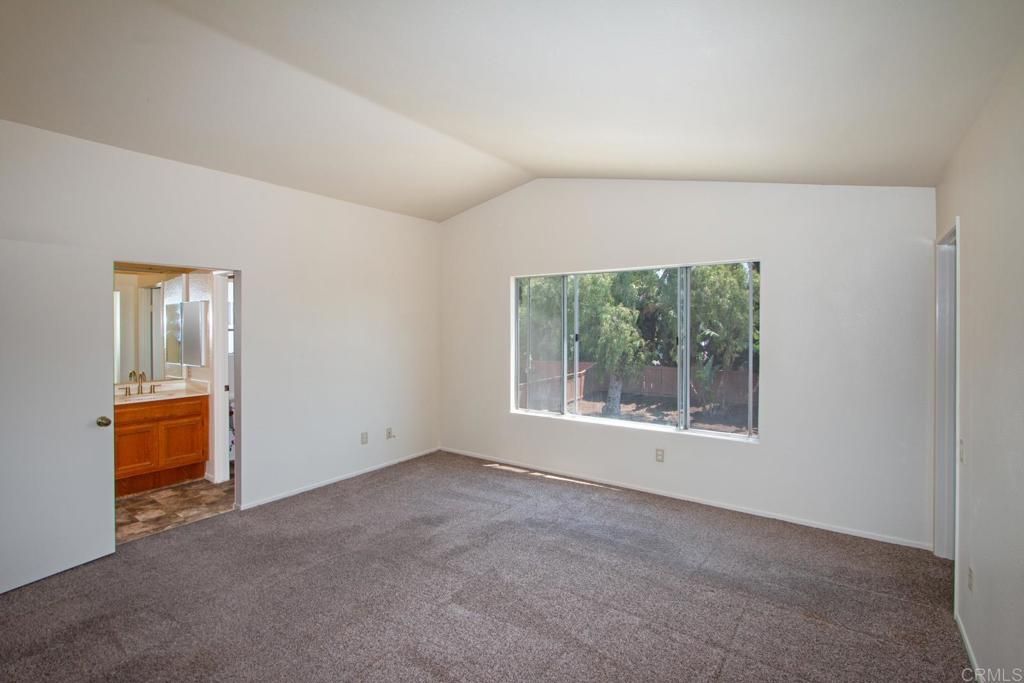 Image 18 of property listing at 800 Foxwood Drive, Oceanside, CA 92057