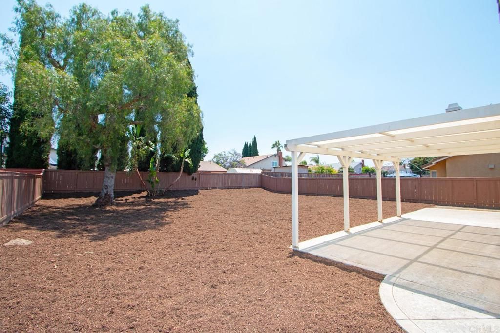Image 28 of property listing at 800 Foxwood Drive, Oceanside, CA 92057