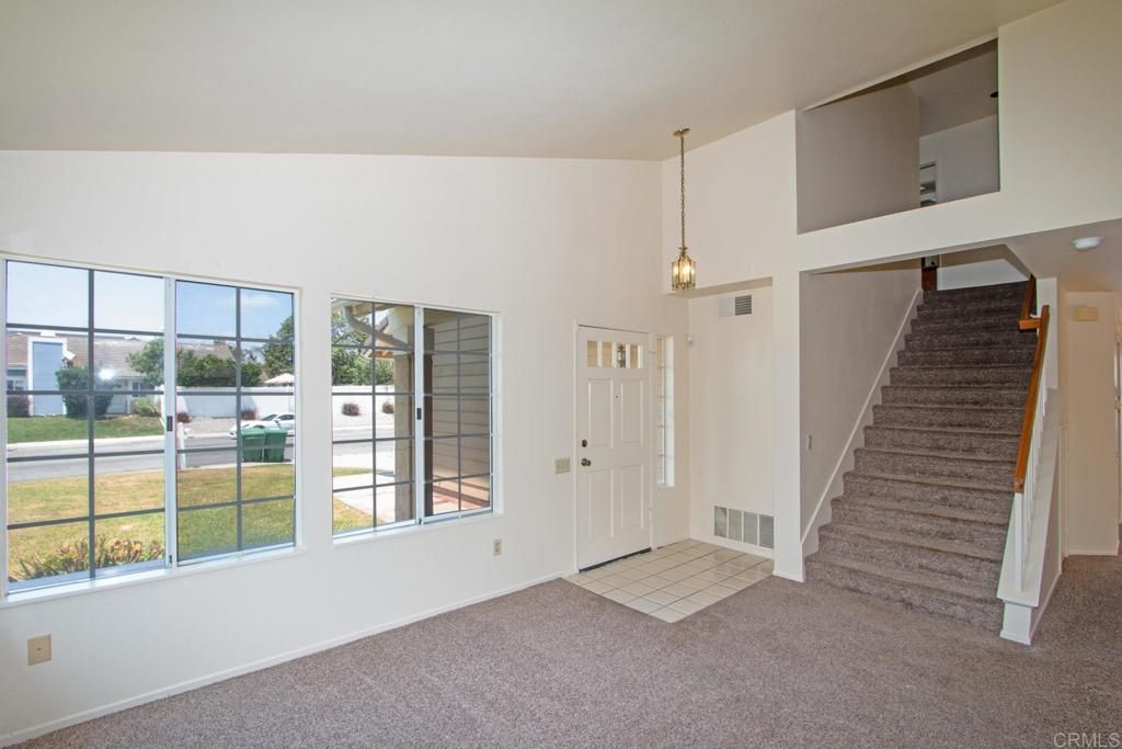 Image 4 of property listing at 800 Foxwood Drive, Oceanside, CA 92057