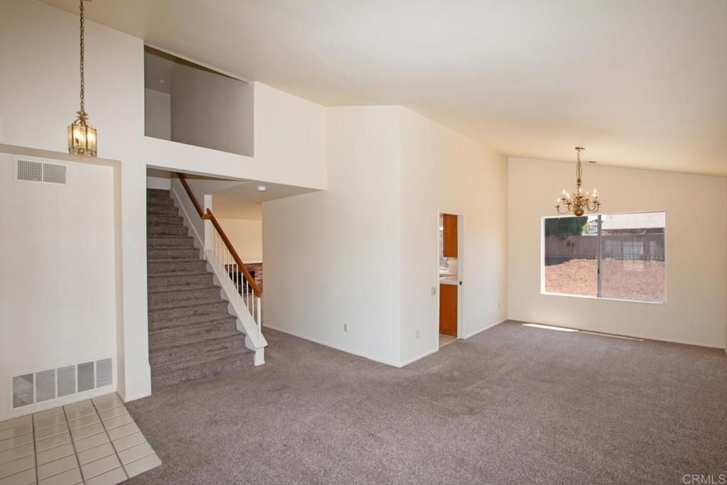 Image 5 of property listing at 800 Foxwood Drive, Oceanside, CA 92057