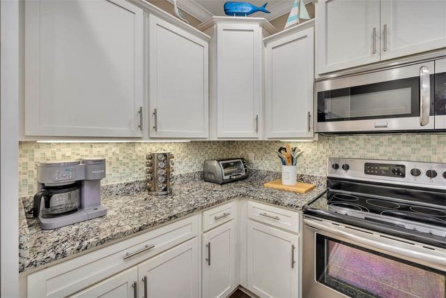 1301 Mariners Circle, St Simons Island, GA 31522