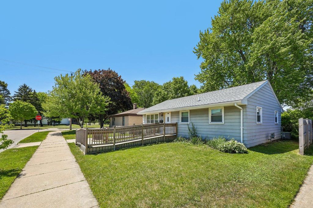 1708 Arcturus AVENUE, Racine, WI 53404