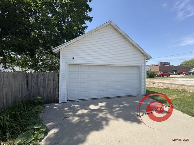 803 6th Street, Grundy Center, IA 50638