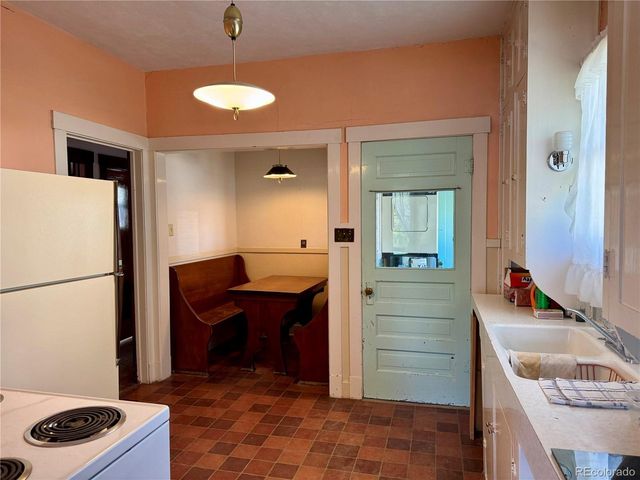 312 E 6th St, Trinidad, CO 81082
