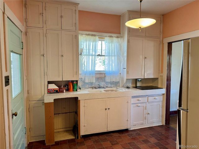 312 E 6th St, Trinidad, CO 81082