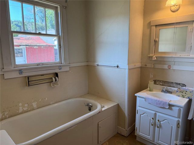 312 E 6th St, Trinidad, CO 81082