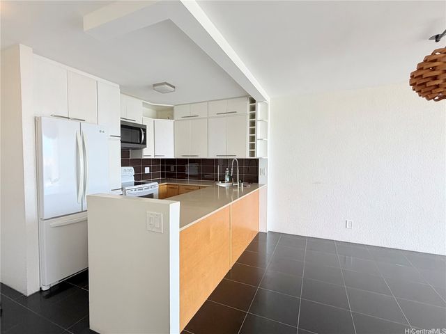 400 Hobron Lane 3311, Honolulu, HI 96815