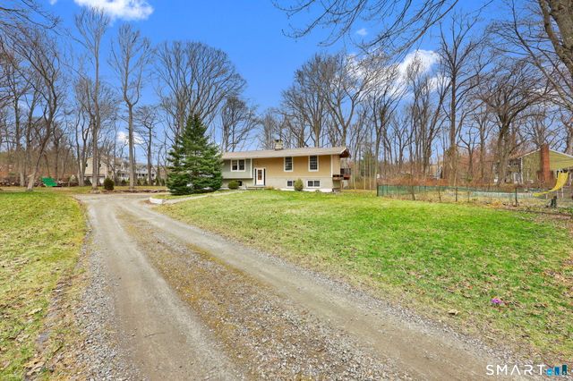 36 North Street, Trumbull, CT 06611