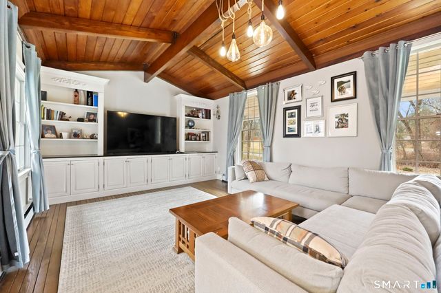 36 North Street, Trumbull, CT 06611