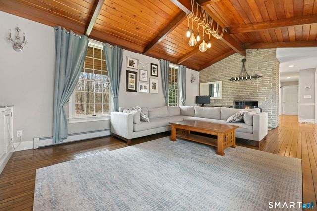 36 North Street, Trumbull, CT 06611