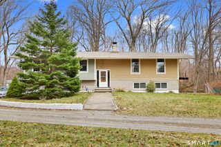 36 North Street, Trumbull, CT 06611