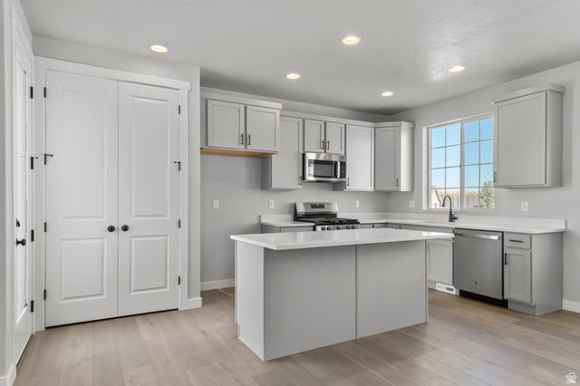 2562 S SINBAD WAY, Magna, UT 84044