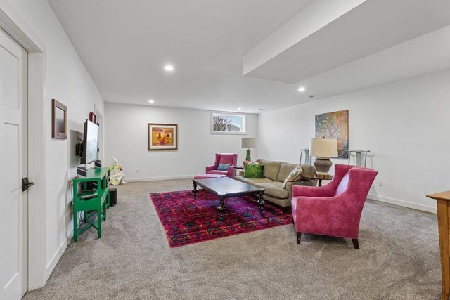 22 Prince Way, Fitchburg, WI 53711