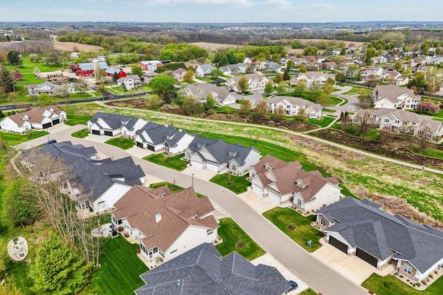 22 Prince Way, Fitchburg, WI 53711