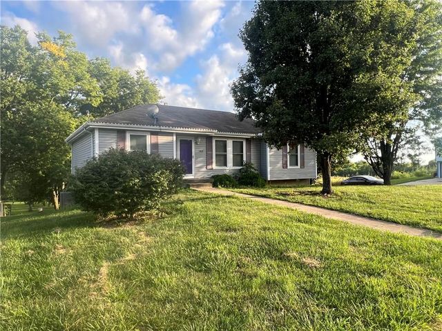 102 Carson Circle, Excelsior Springs, MO 64024