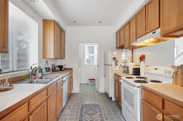 620 SW 155th Street, Burien, WA 98166