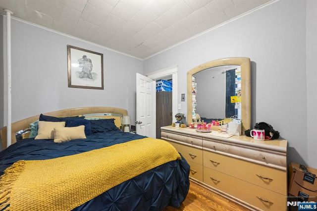 19 Dover Street, Newark, NJ 07106