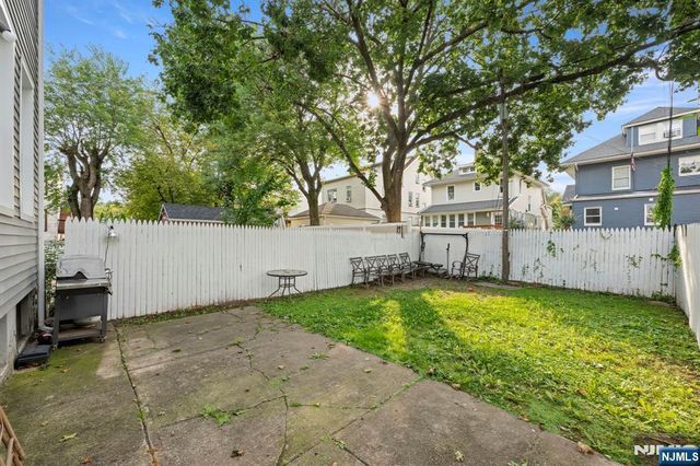 19 Dover Street, Newark, NJ 07106